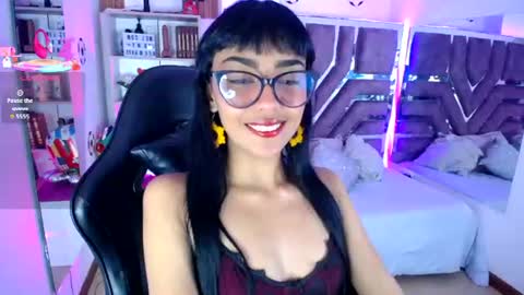Violet online show from July 7, 11:36 am