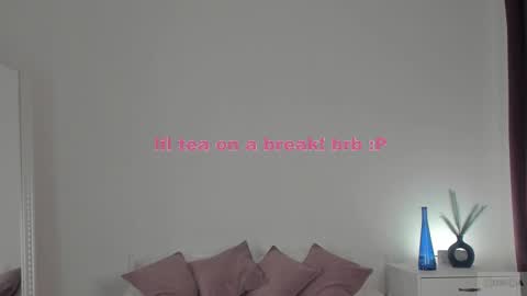 violetta_finch online show from February 17, 4:28 pm