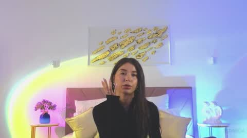 violetta_finch online show from May 1, 10:31 am