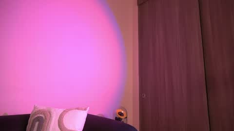 violetta independent model online show from April 24, 3:08 am
