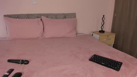 violetta independent model online show from November 13, 5:43 am