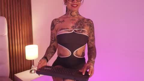 violettaalemida online show from January 18, 12:25 pm