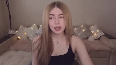 ViolettaOtis online show from October 3, 11:40 am