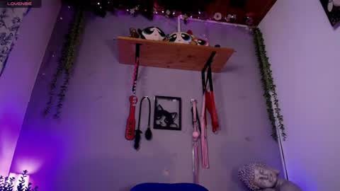 violetafetish online show from July 17, 3:08 am
