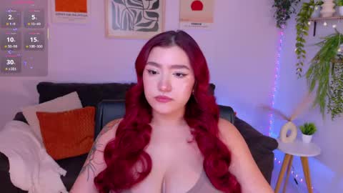 Violett Castel online show from May 3, 7:53 pm