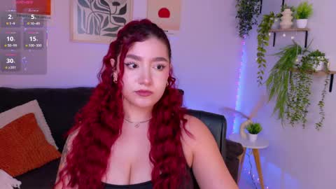 Violett Castel online show from May 8, 8:58 pm