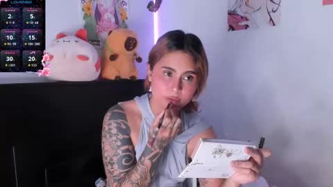 Violette  online show from January 19, 4:25 pm