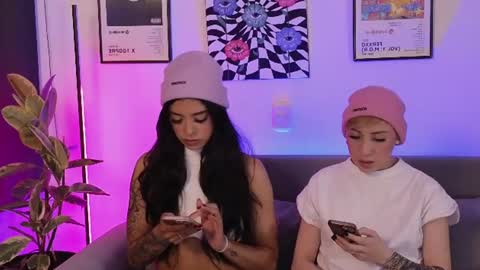 Violet online show from August 4, 1:34 am