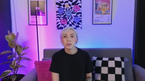 Violet online show from May 19, 1:12 am