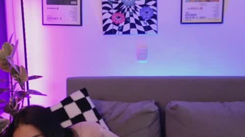 Violet online show from July 8, 1:09 am