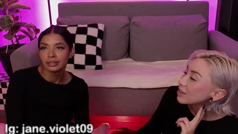 Violet online show from December 20, 2:40 am