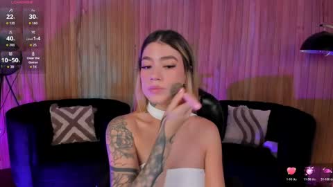 Violett  online show from February 23, 7:05 pm