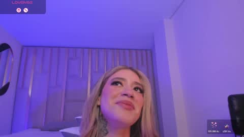 Violett  online show from April 25, 1:41 pm
