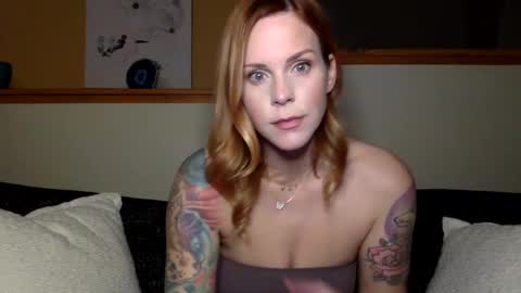 Violet online show from December 1, 11:40 pm