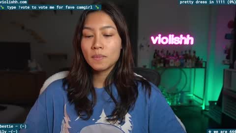 Snapshot of violishh chatting on January 19, 3:18 am follow me on twitter violishh and ig violishh  online show from January 19, 3:18 am