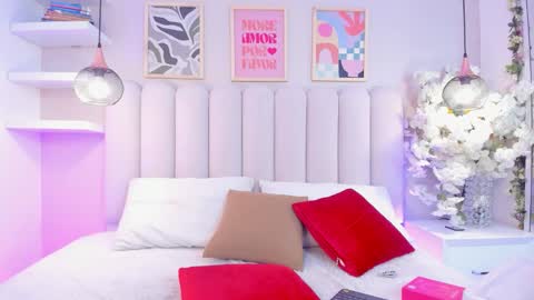 VIOLLET online show from March 17, 8:14 pm