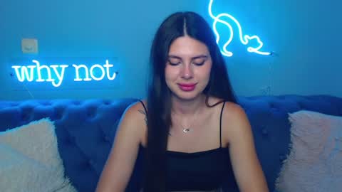 viollinalv online show from July 3, 5:23 am