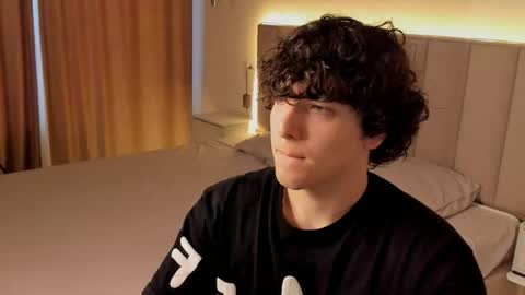 vip_person_ online show from March 23, 2:33 pm