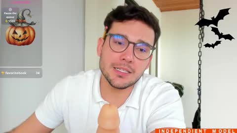 Vito Ferrer online show from October 30, 7:58 pm