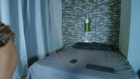 vitoriia_ online show from August 1, 2:13 am