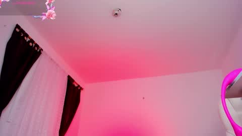 Vict  online show from March 4, 10:29 pm