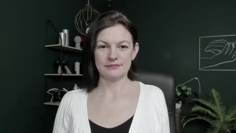 Vivian online show from April 28, 5:56 am