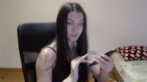 Vivian Gray online show from January 1, 2:31 pm