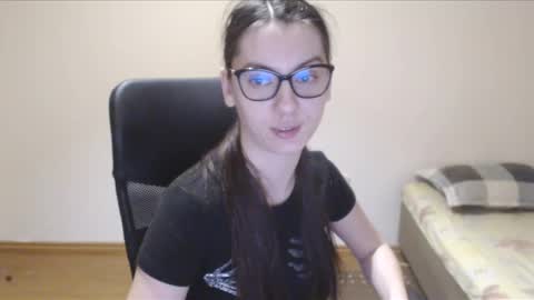 Vivian Gray online show from March 7, 9:06 pm