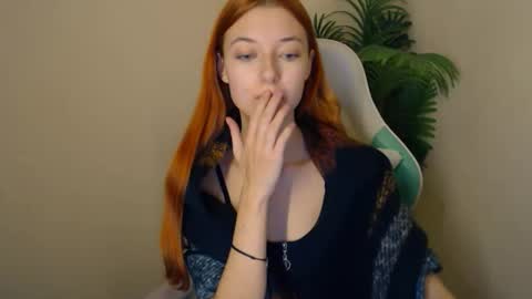 Vivien online show from November 20, 7:00 pm