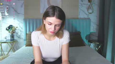 Sophia online show from June 15, 8:34 pm