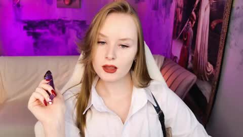 Vivien online show from May 2, 5:24 am