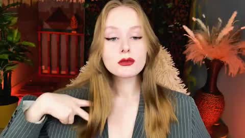 Vivien online show from April 28, 5:34 am