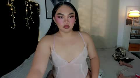 vivienne_monroe online show from July 15, 1:22 am