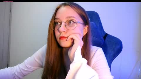 vivivivikkie online show from March 16, 9:19 pm