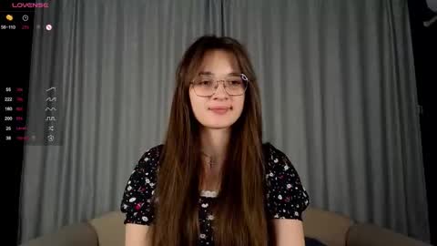 vivyboo111 online show from September 26, 8:39 pm