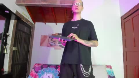 Vlad online show from April 28, 3:44 am
