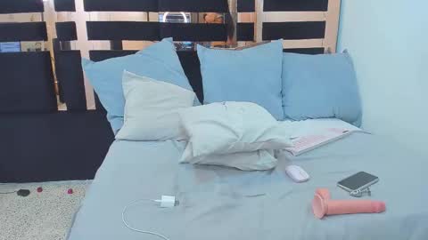 Lisa online show from December 14, 8:48 pm