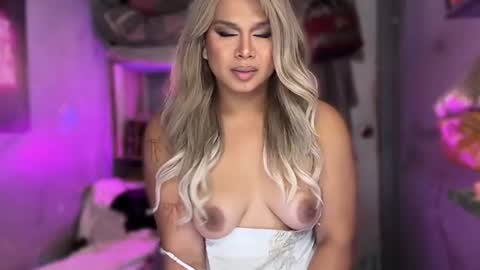 Nathalie online show from July 17, 12:12 am