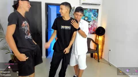 voyeurism_guys online show from November 9, 11:40 pm