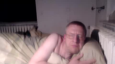 vthomasp719 online show from May 3, 11:11 pm