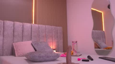 Violeta online show from February 3, 6:22 am