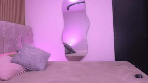 Violeta online show from April 24, 3:08 am