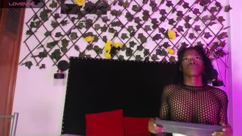 Snapshot of vzoeycooper chatting on October 8, 6:08 am Zoey online show from October 8, 6:08 am