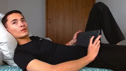 wal jones online show from December 21, 4:30 am