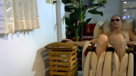 Snapshot of walleja chatting on September 27, 12:58 pm walleja online show from September 27, 12:58 pm