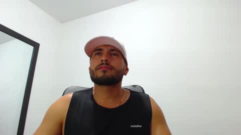 Snapshot of walter_brownn01 chatting on January 10, 12:38 am WALTER BROWN  online show from January 10, 12:38 am