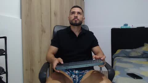 WALTER BROWN  online show from November 9, 4:32 pm