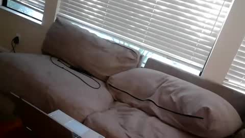 wantmymantofukme online show from November 9, 5:37 pm