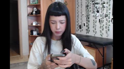 Mina online show from February 12, 8:18 am