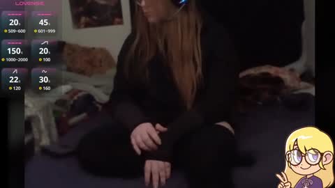 Snapshot of waysoft23 chatting on December 4, 10:57 pm Ash online show from December 4, 10:57 pm